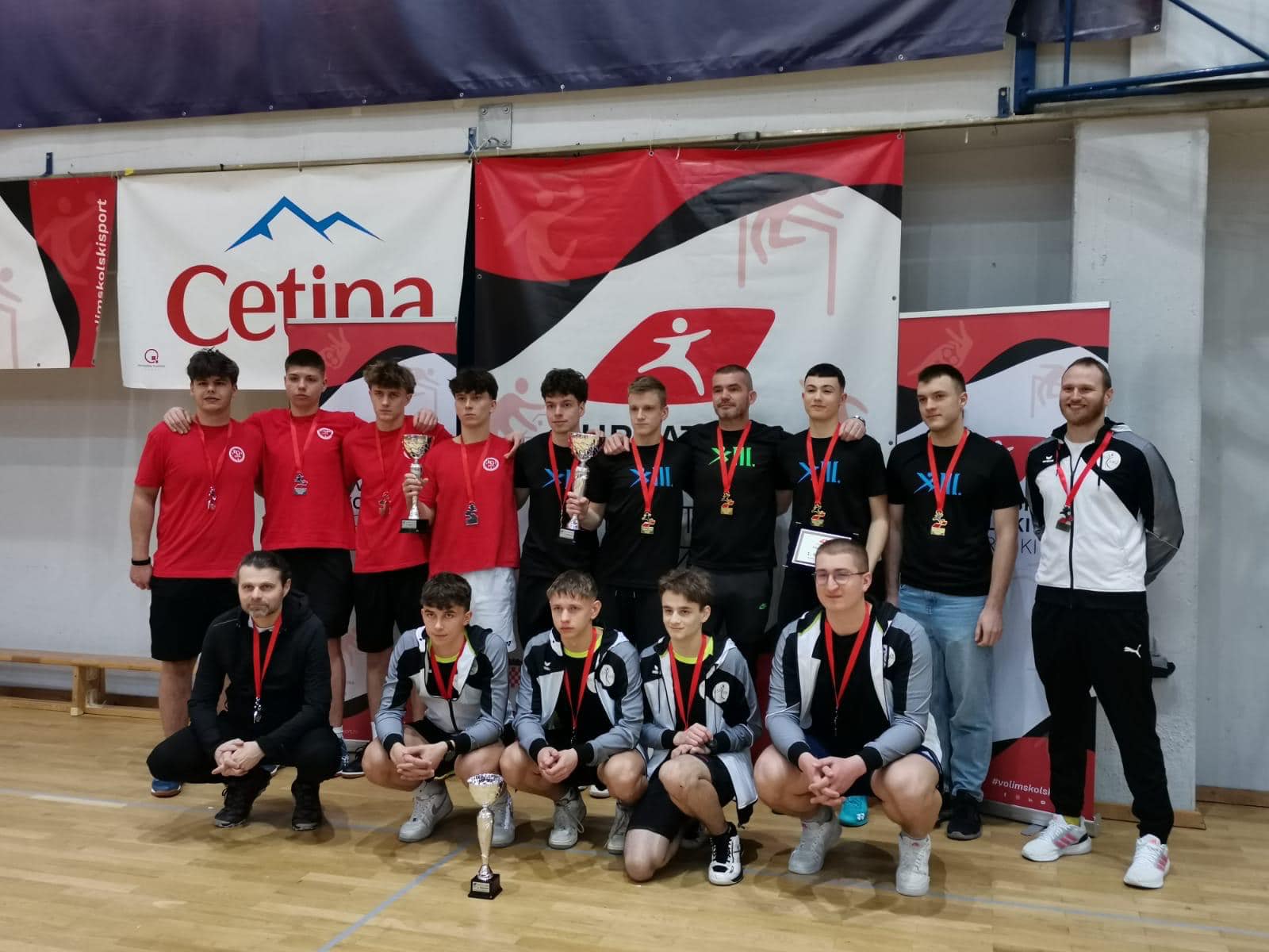 Dravno natjecanje u badmintonu